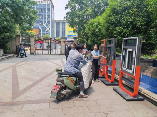 20250707這個(gè)夏天,“暑”你最美,致敬高溫下的堅(jiān)守(2)(1)(1)337 20250707這個(gè)夏天,“暑”你最美,致敬高溫下的堅(jiān)守(2)(1)(1)337